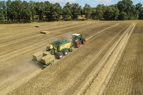 KRONE BaleCollect – тележка для сбора тюков